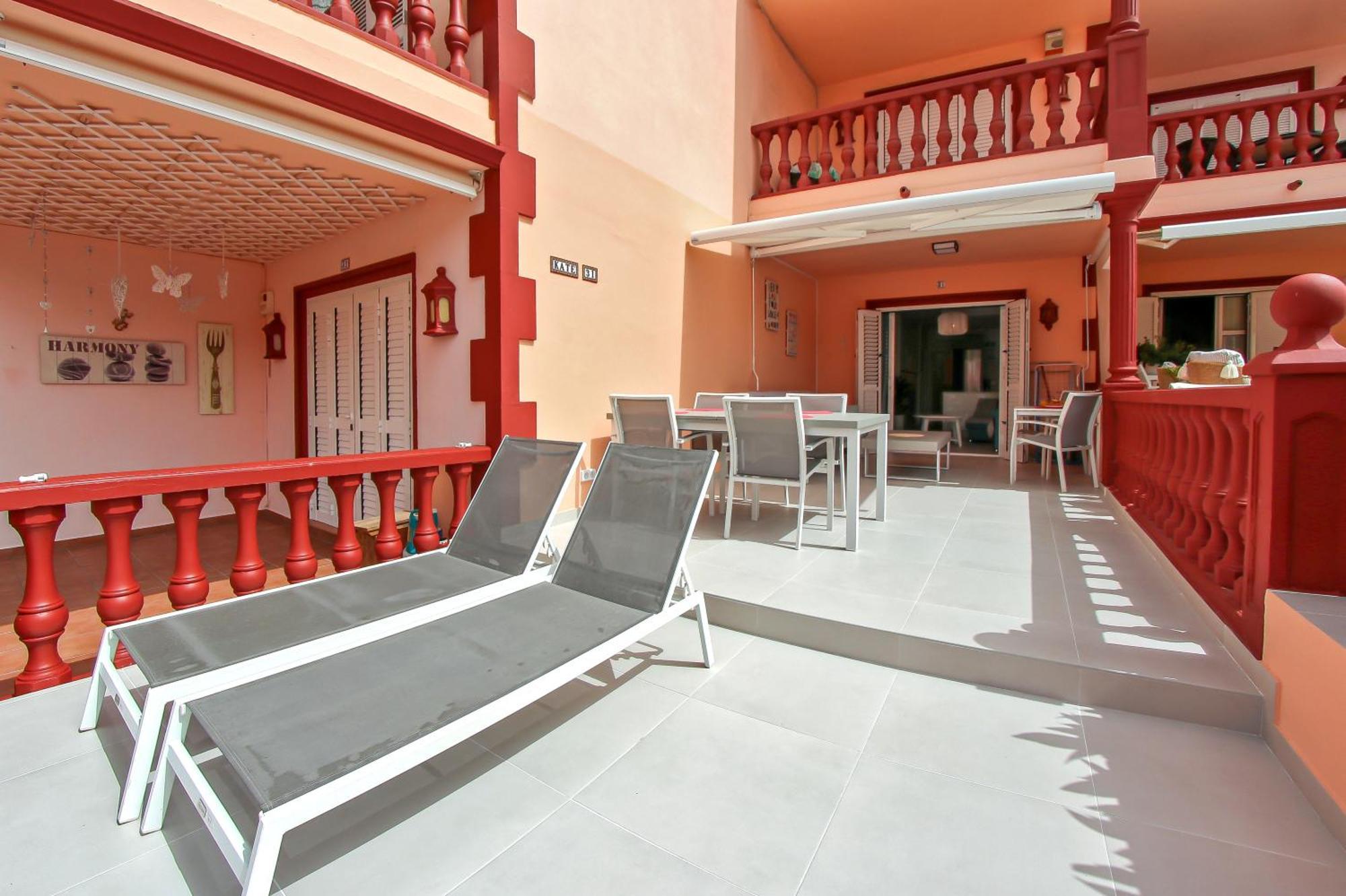 אדחה Kate Duque Fantastic Apartment With Lovely Pool מראה חיצוני תמונה